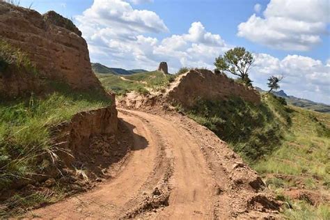 china excavator died|Great Wall of China damaged by workers allegedly looking for .